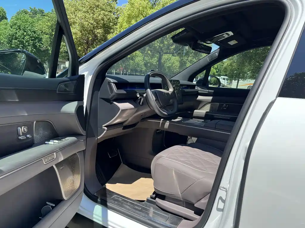 NIO ES8 2026 мест Executive Luxury