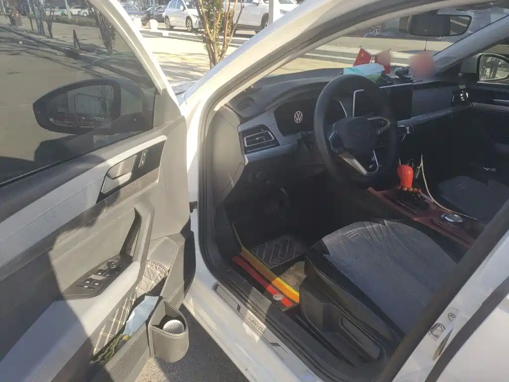 Volkswagen Lavida — миниатюра 17