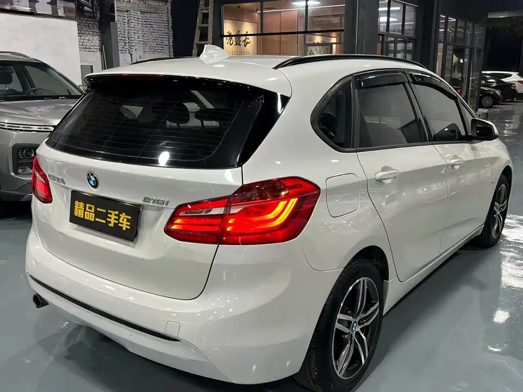 BMW 2 Series Active Tourer 218i Sport Design Package, фото 4