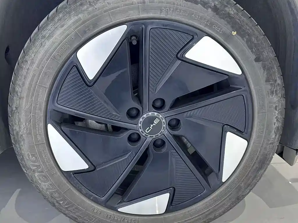 BYD Морской лев 05 EV — миниатюра 3
