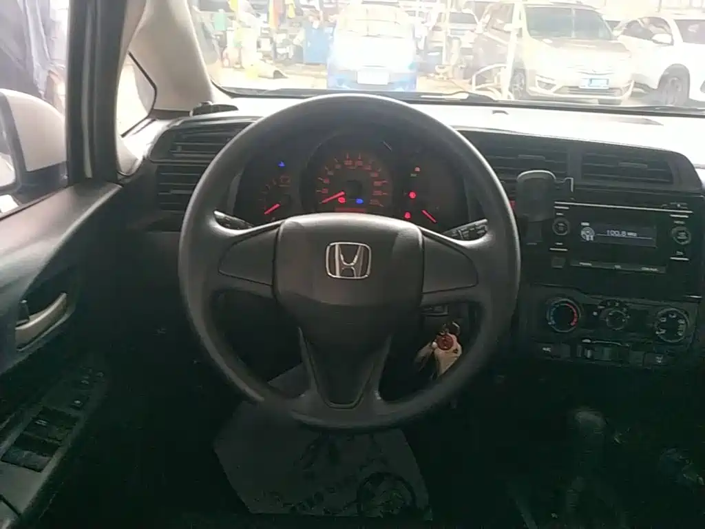 Honda Fit — миниатюра 11