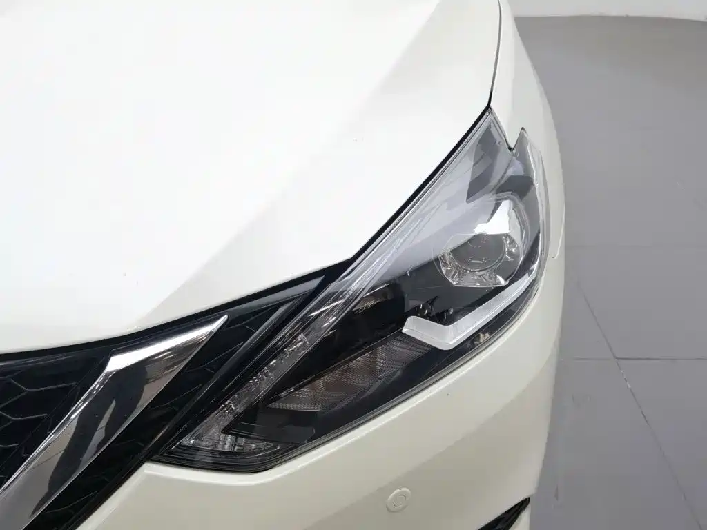 Nissan Sylphy — миниатюра 7