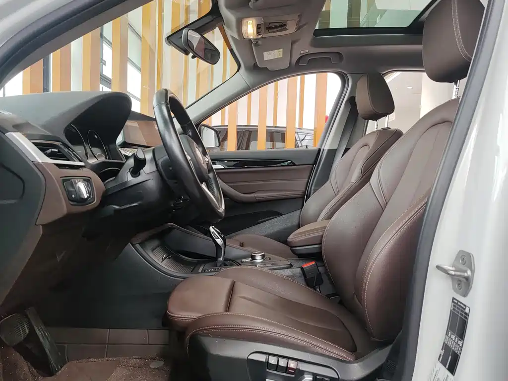 BMW X1 2022 sDrive25Li Lead
