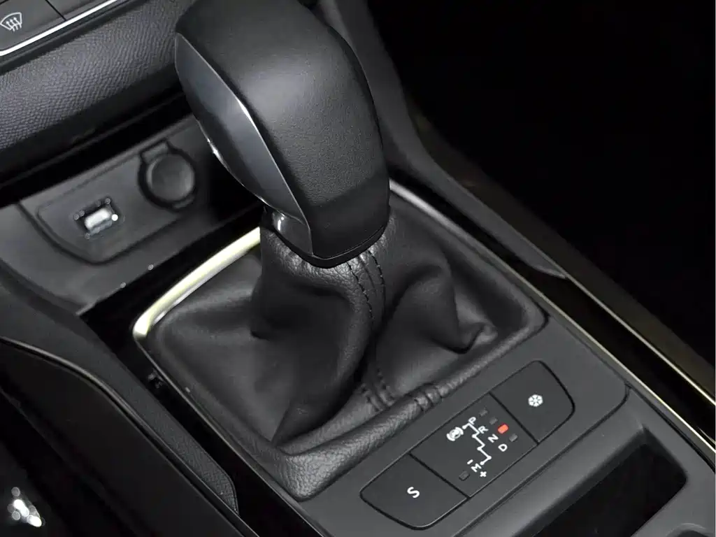 Peugeot 408 — миниатюра 20