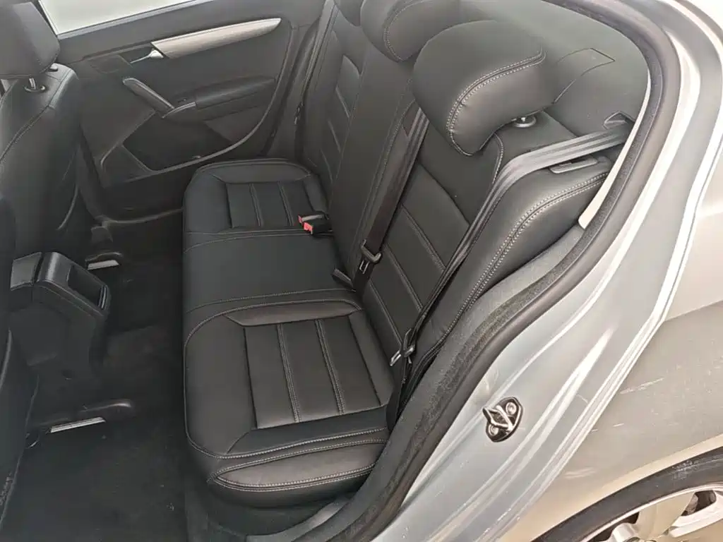 Volkswagen Lavida — миниатюра 17