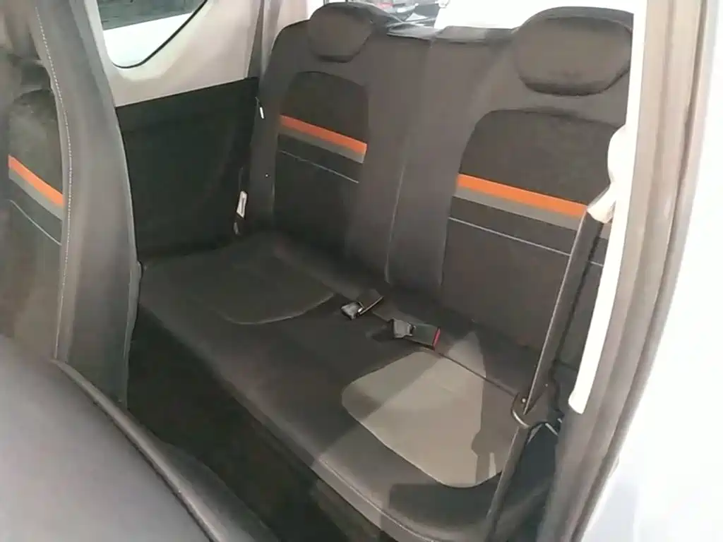 Wuling MINIEV — миниатюра 17