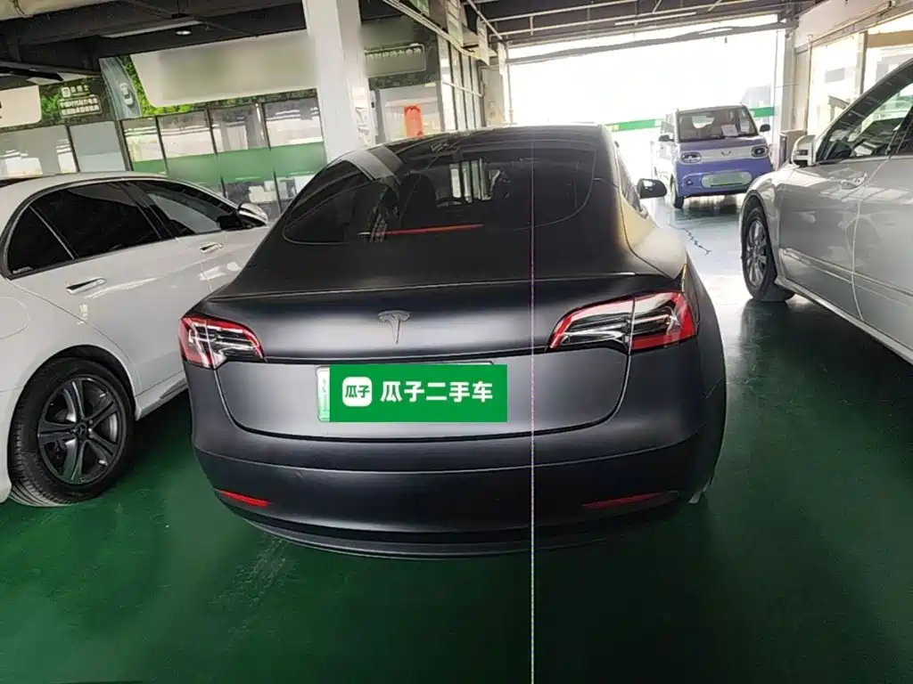 Tesla Model 3 — миниатюра 6