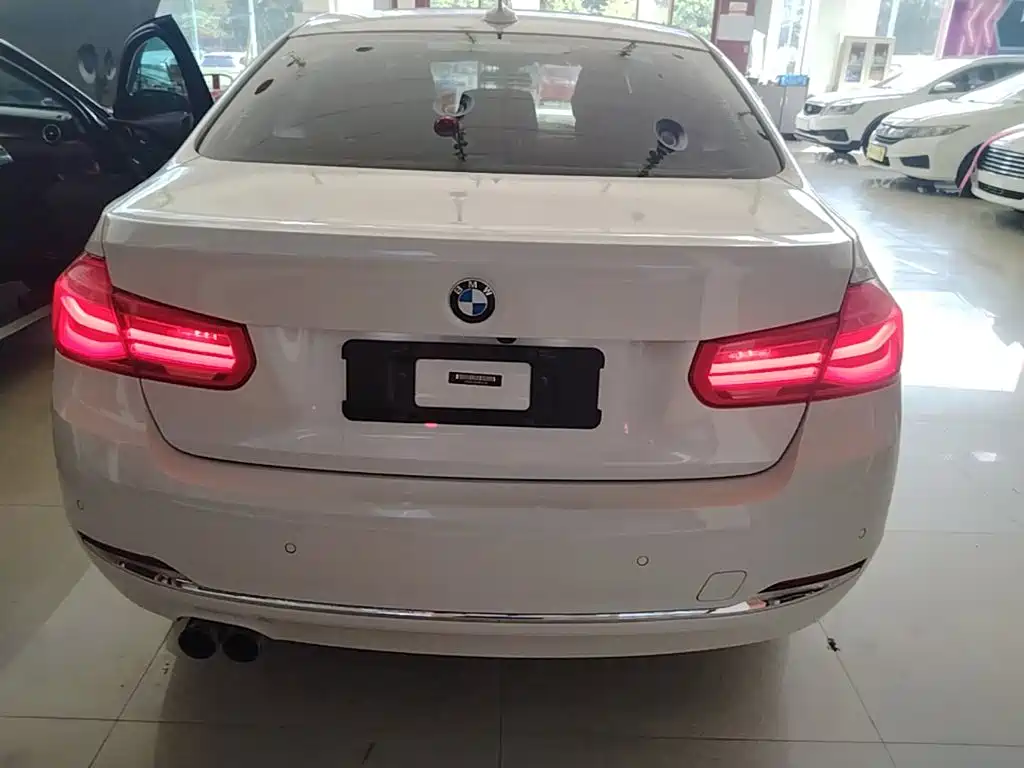 BMW 3 Series — миниатюра 6