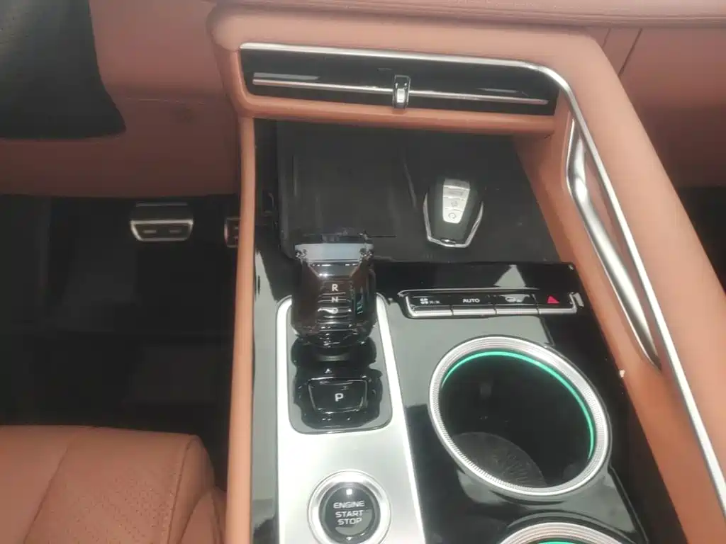Geely Boyue — миниатюра 14