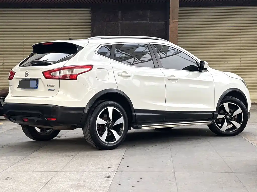 Nissan Qashqai — миниатюра 9