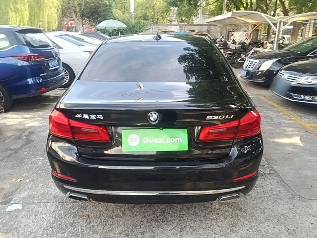 BMW 5 Series — миниатюра 6