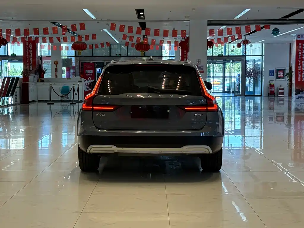 Volvo V90 — миниатюра 6