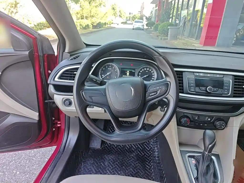 Buick Excelle — миниатюра 11