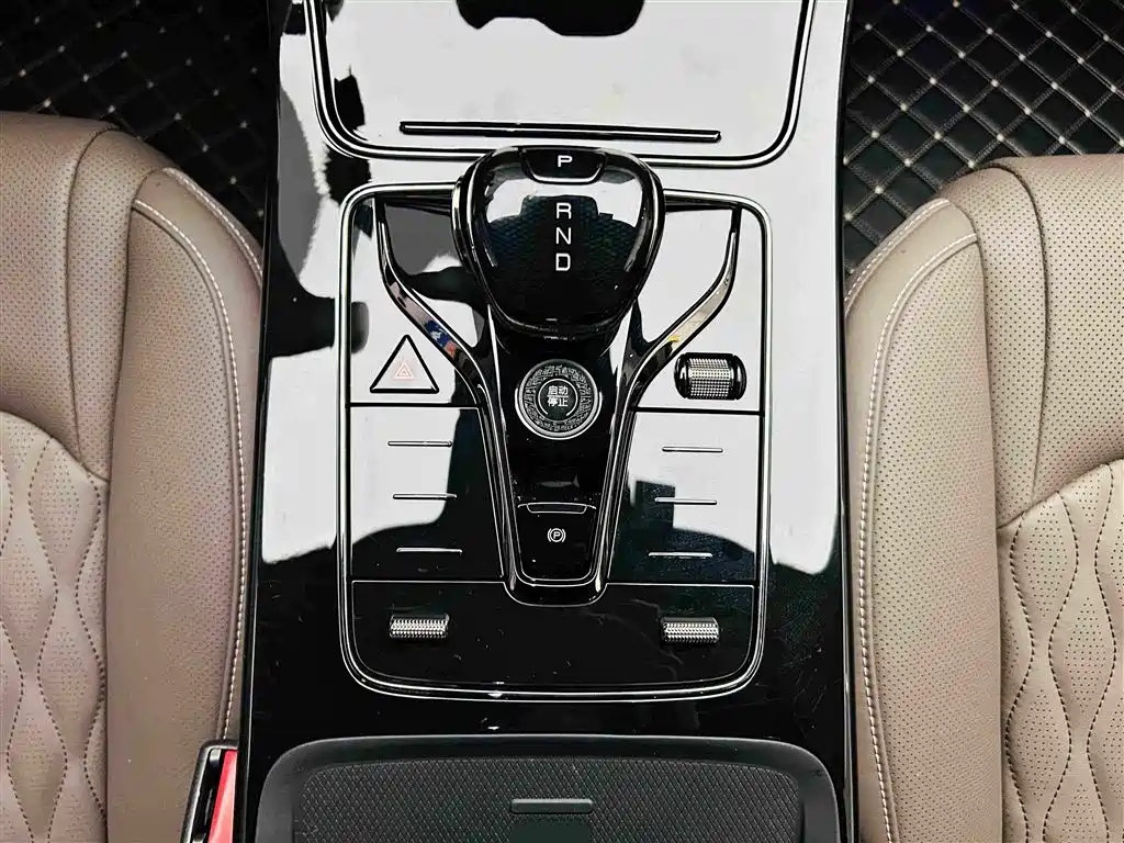BYD Han — миниатюра 18
