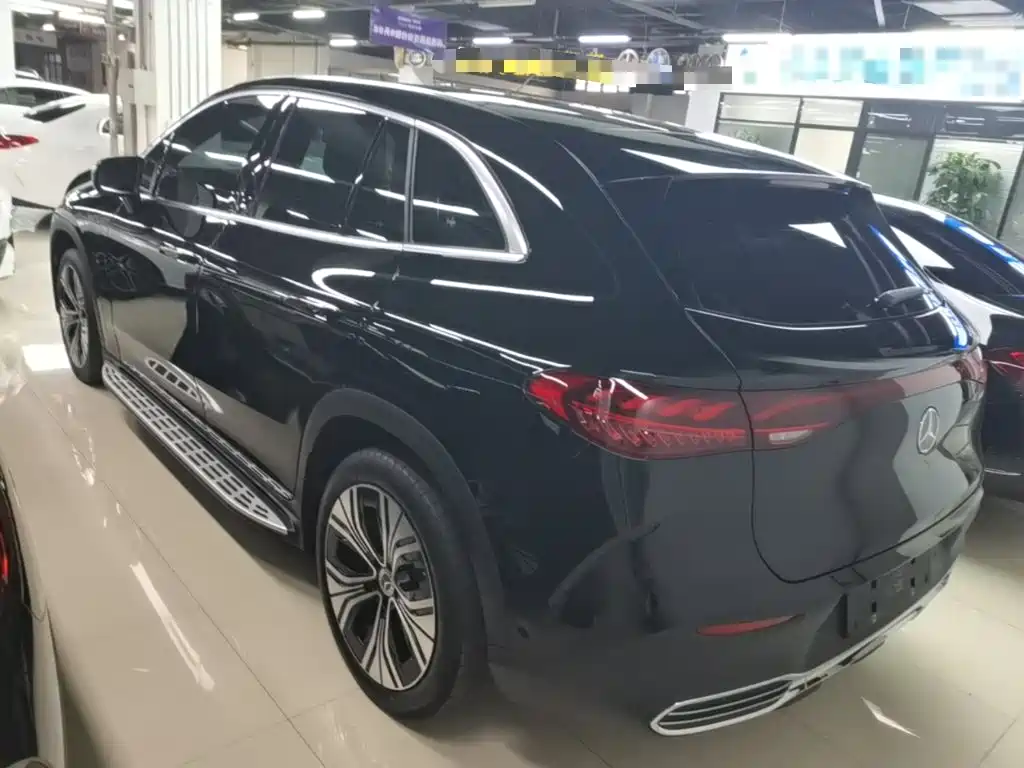 Mercedes-Benz EQE SUV — миниатюра 5