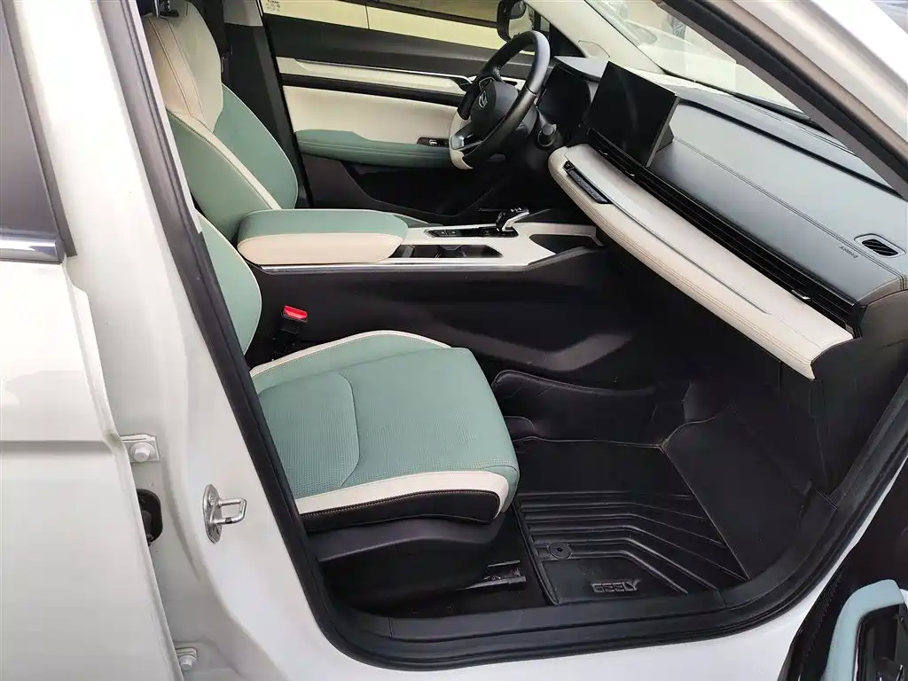 GEELY AUTOMOBILE EMGRAND L HIP