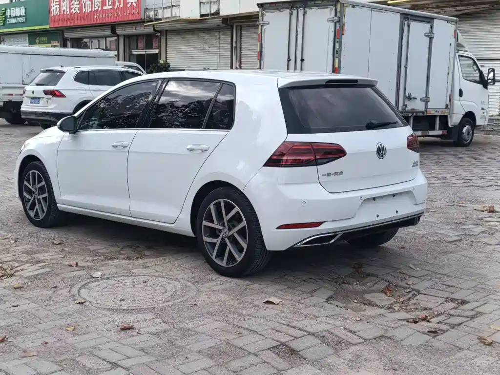 Volkswagen Golf — миниатюра 4