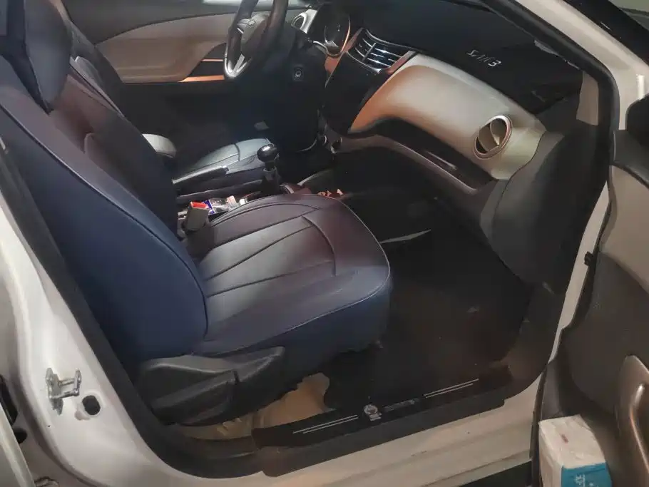 Chevrolet Sail — миниатюра 8