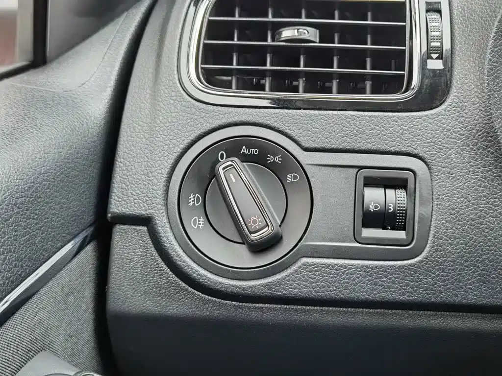 Volkswagen Polo — миниатюра 21