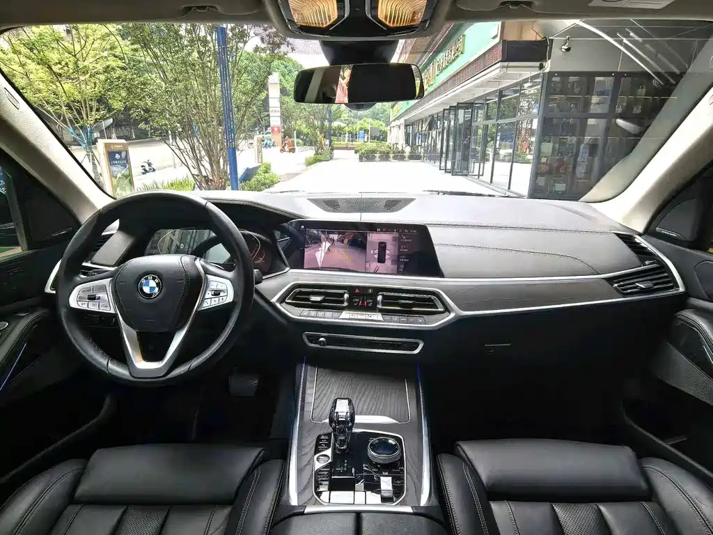 BMW X7 — миниатюра 9