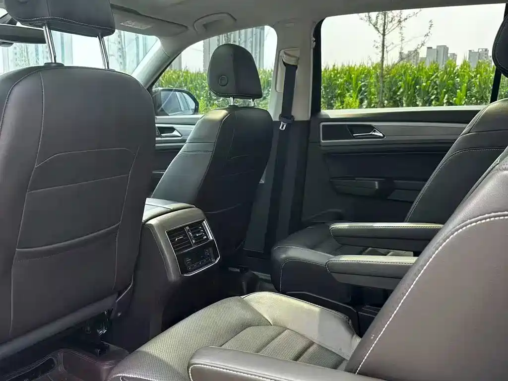 Volkswagen Teramont — миниатюра 8