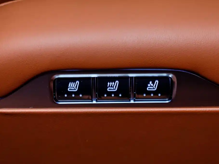 AITO AITO M8 — миниатюра 11
