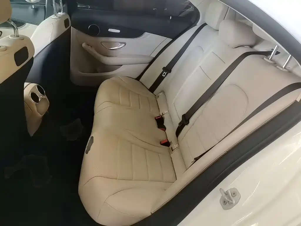 Mercedes-Benz C-Class — миниатюра 17