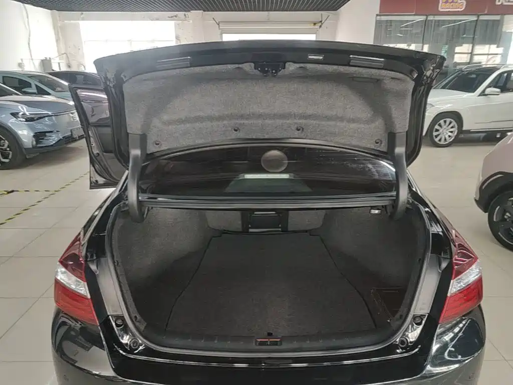 Honda Accord — миниатюра 19