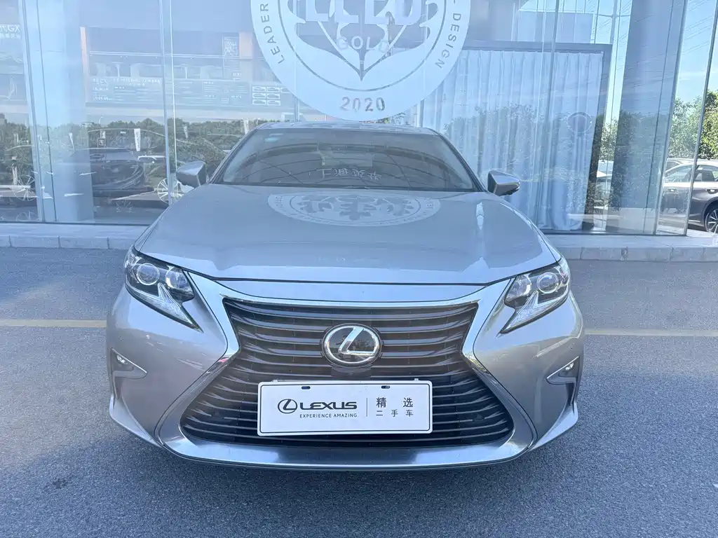 Lexus ES — миниатюра 2