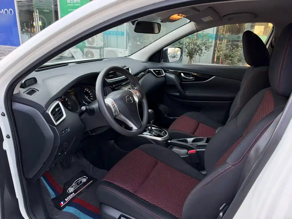 Nissan Qashqai — миниатюра 13