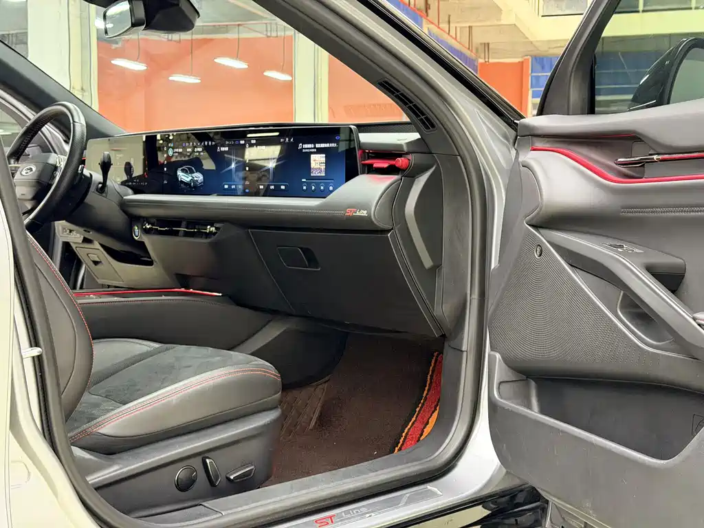 Ford Mondeo — миниатюра 7