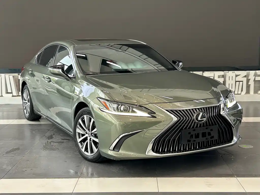 Lexus ES — миниатюра 3