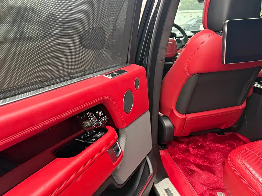 Land Rover Range Rover — миниатюра 7