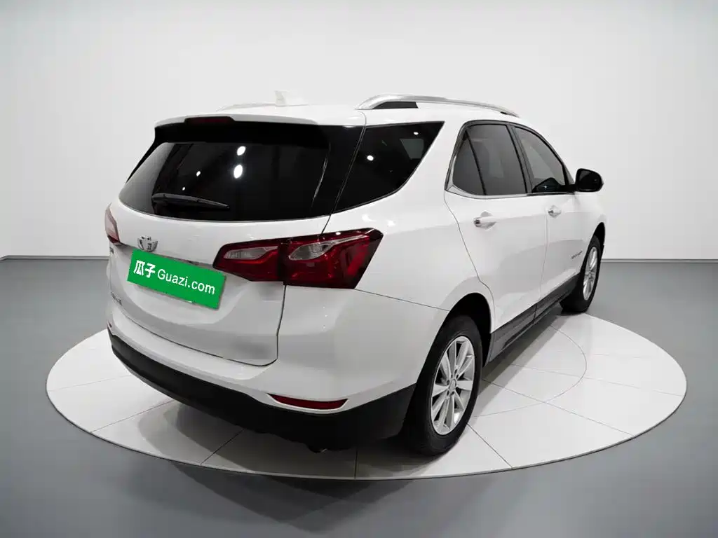 Chevrolet Equinox — миниатюра 6