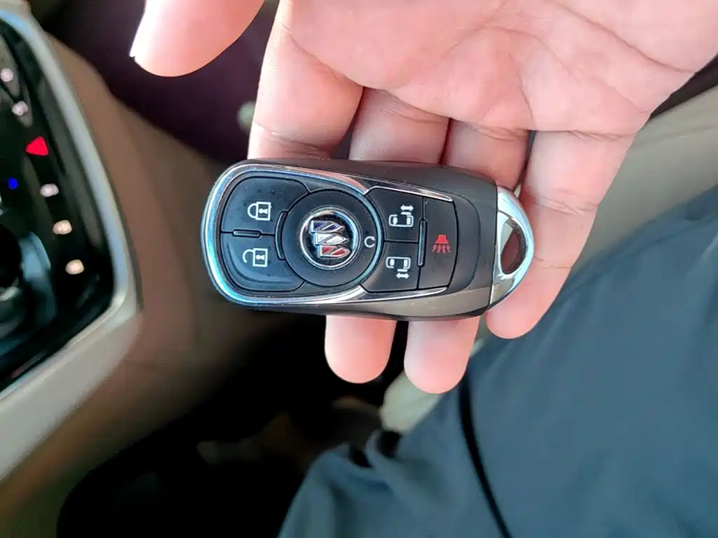 Buick GL8 — миниатюра 9
