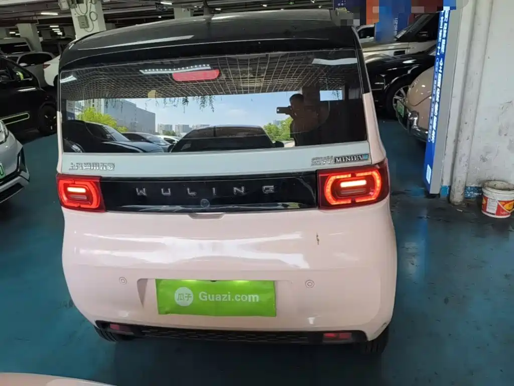 Wuling MINIEV — миниатюра 6