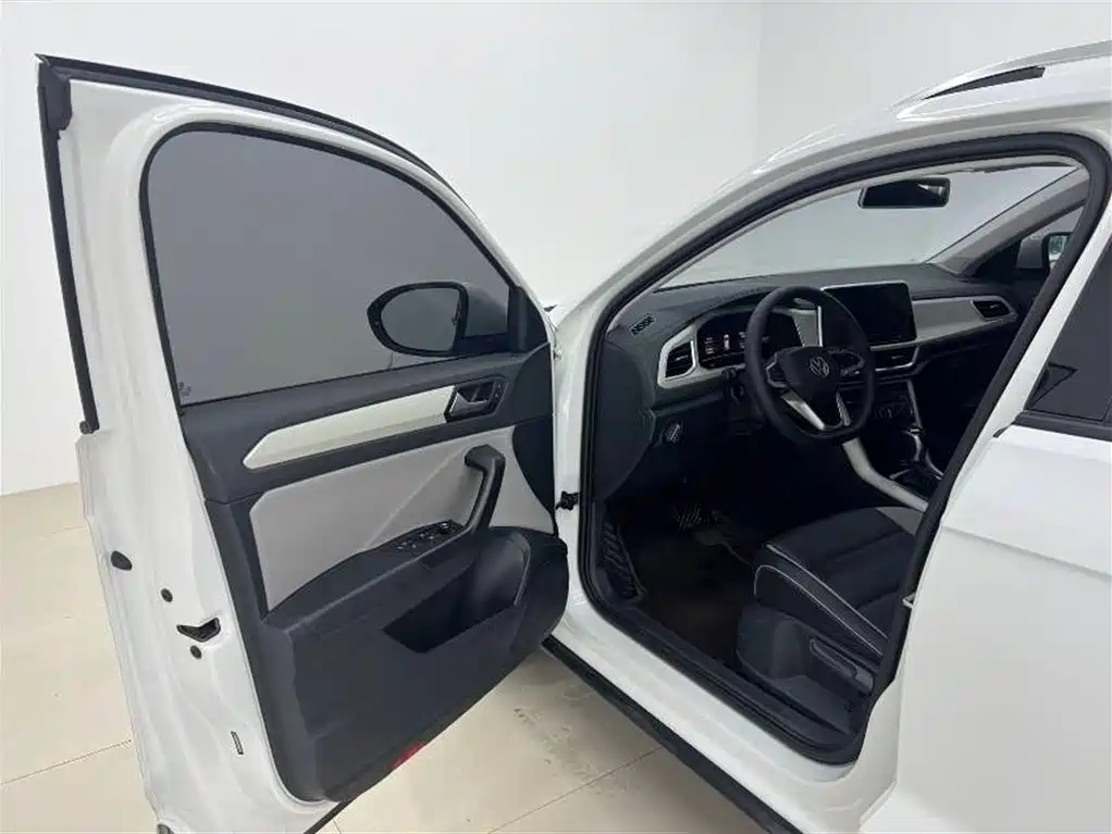 Volkswagen T-Roc 2023 280TSI DSG