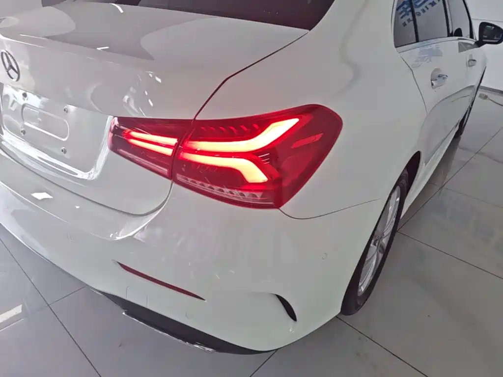 Mercedes-Benz A-Class — миниатюра 8