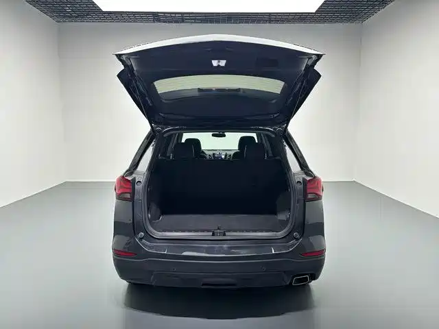 Chevrolet Equinox — миниатюра 15