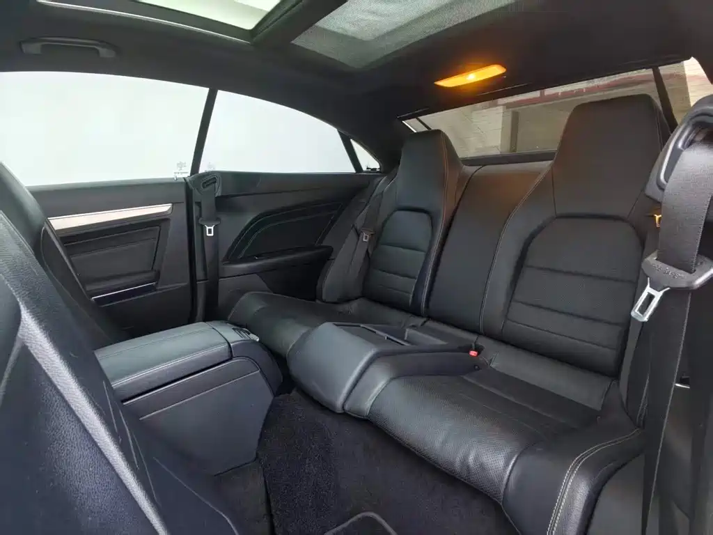 Mercedes-Benz E-Class (Import) — миниатюра 5