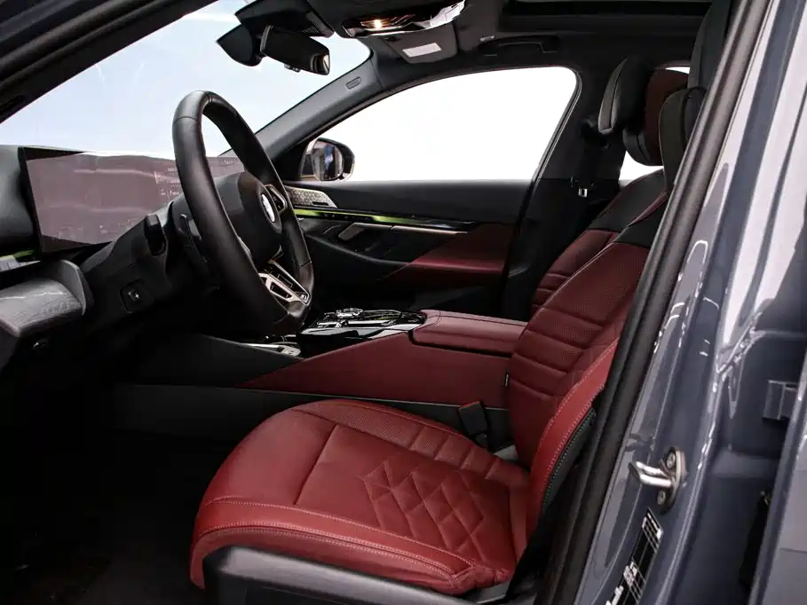 BMW 5 Series — миниатюра 14