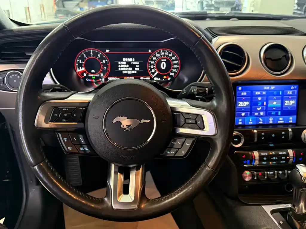Ford Mustang — миниатюра 5