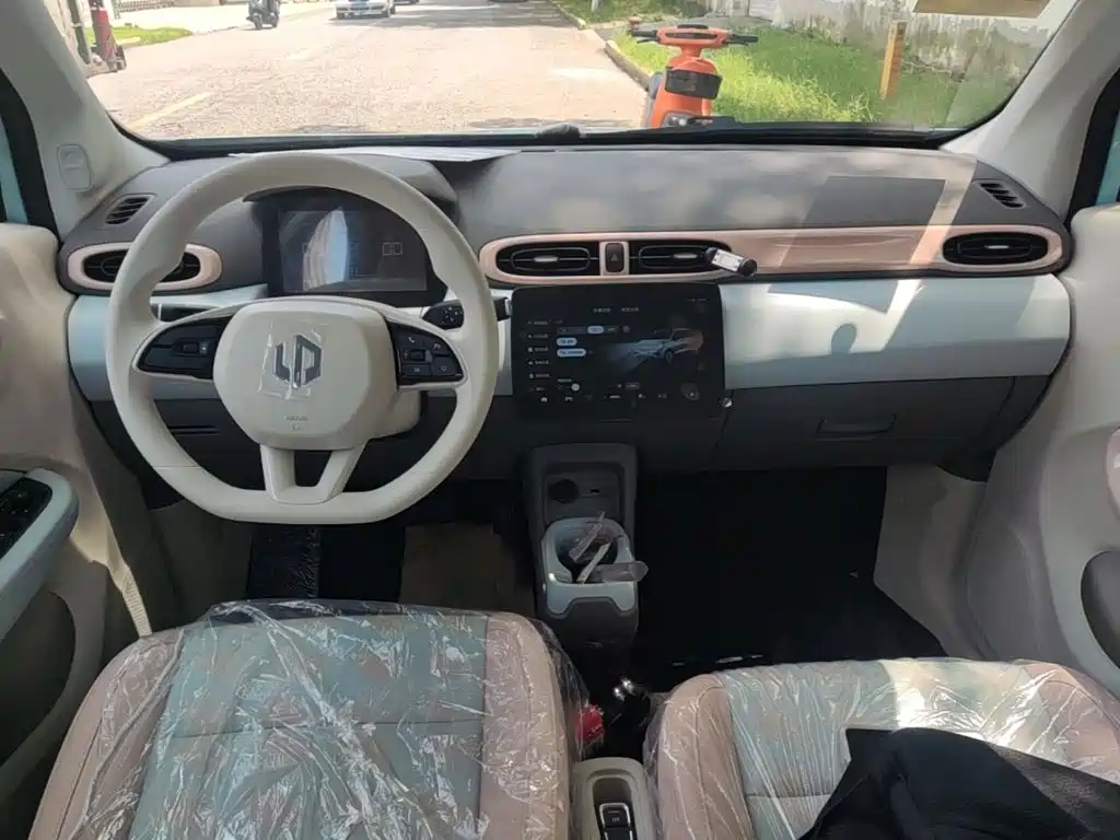 Leapmotor Leapmotor T03 — миниатюра 10