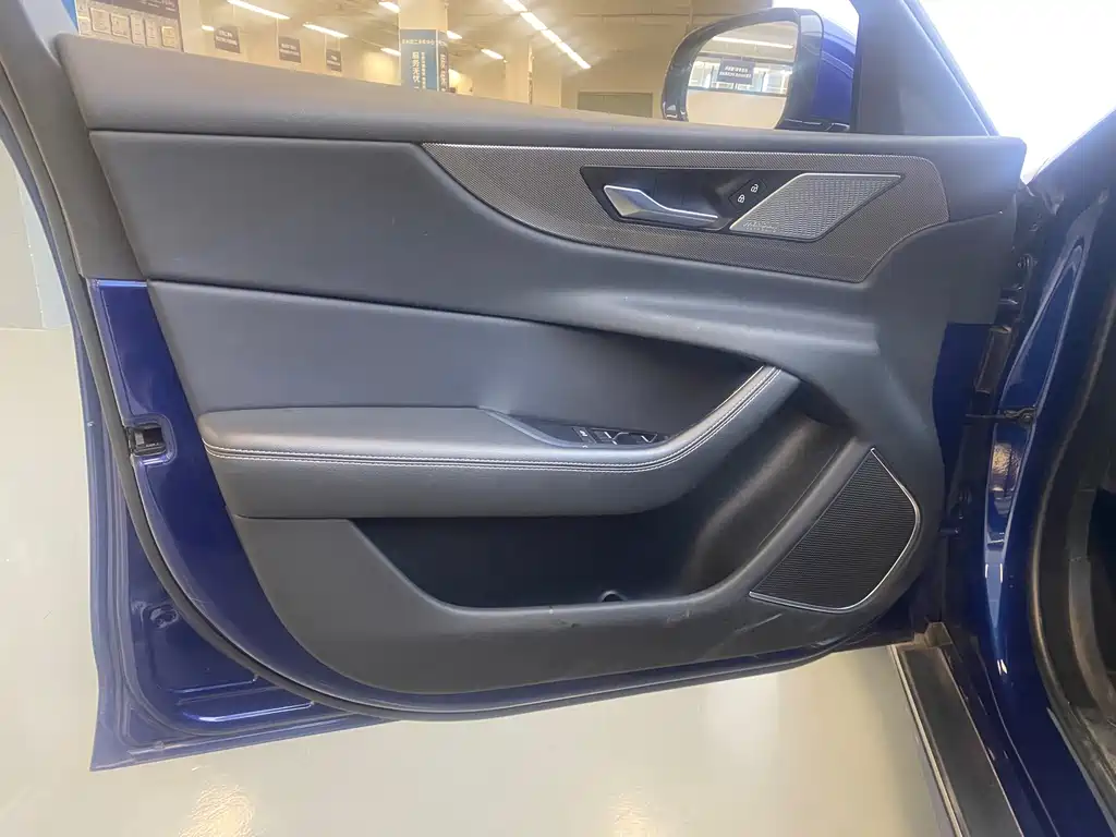 Jaguar XEL — миниатюра 5
