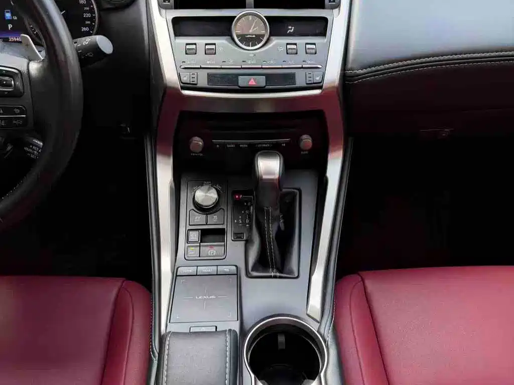 Lexus NX — миниатюра 16
