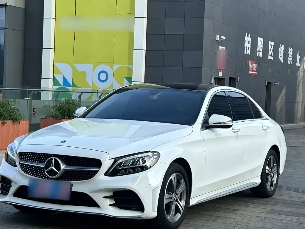 Mercedes-Benz C-Class — миниатюра 2