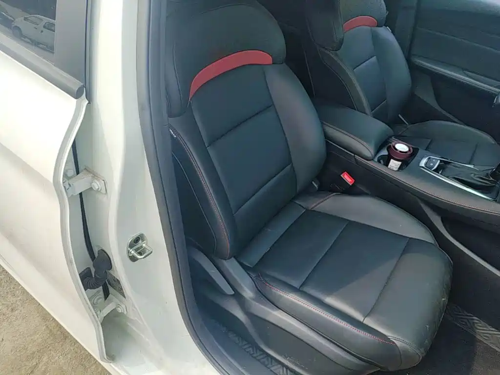 MG MG5 — миниатюра 25