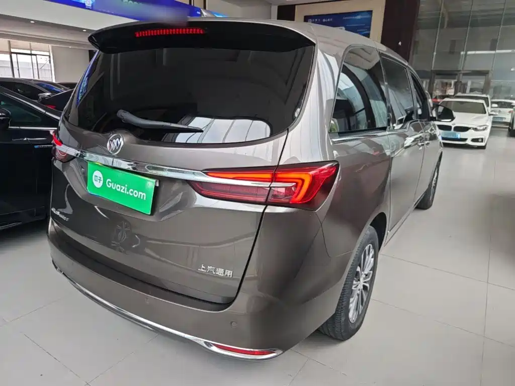 Buick GL8 — миниатюра 7
