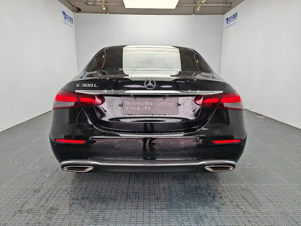 Mercedes-Benz E-Class — миниатюра 5