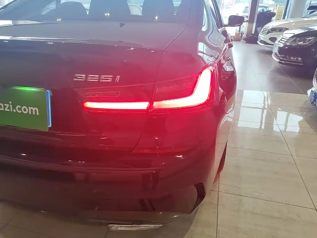 BMW 3 Series — миниатюра 8